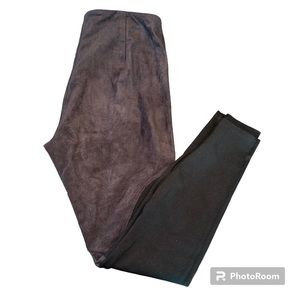 Lyssé Angled Seam Faux Suede leggings- size M